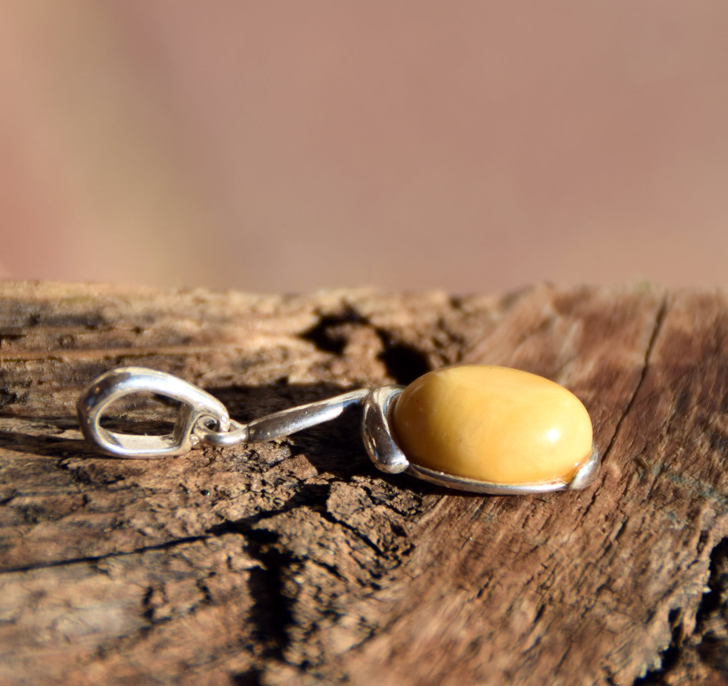 Delicate oval pendant in imperial natural Amber and 925 Silver, MJ Baltica, BW310