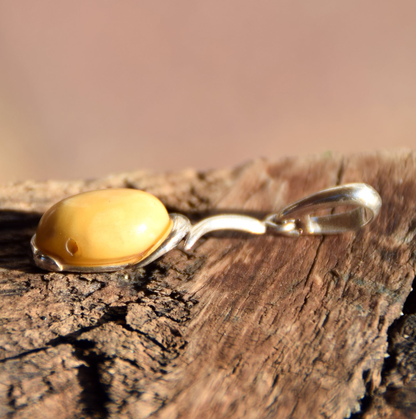 Delicate oval pendant in imperial natural Amber and 925 Silver, MJ Baltica, BW310