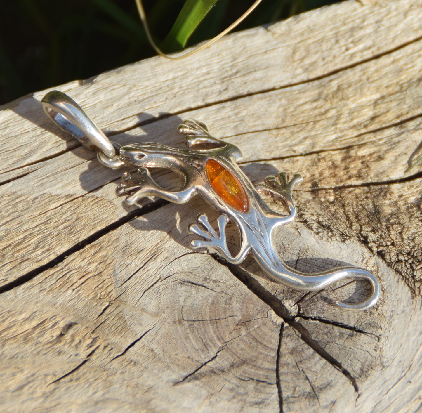 Bright pendant with good luck gecko in cognac brown natural Amber and 925 Sterling Silver, MJ Baltica, BW321