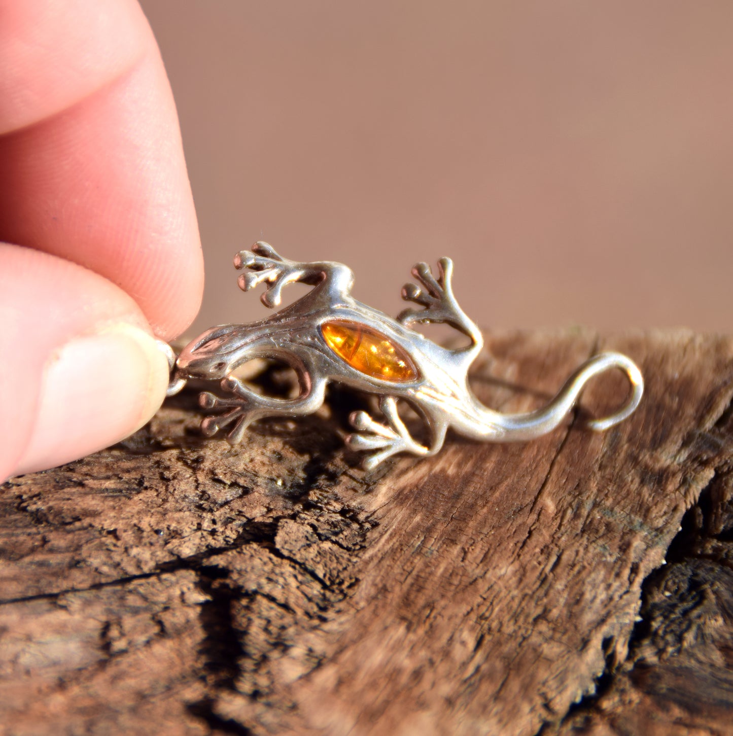 Bright pendant with good luck gecko in cognac brown natural Amber and 925 Sterling Silver, MJ Baltica, BW321