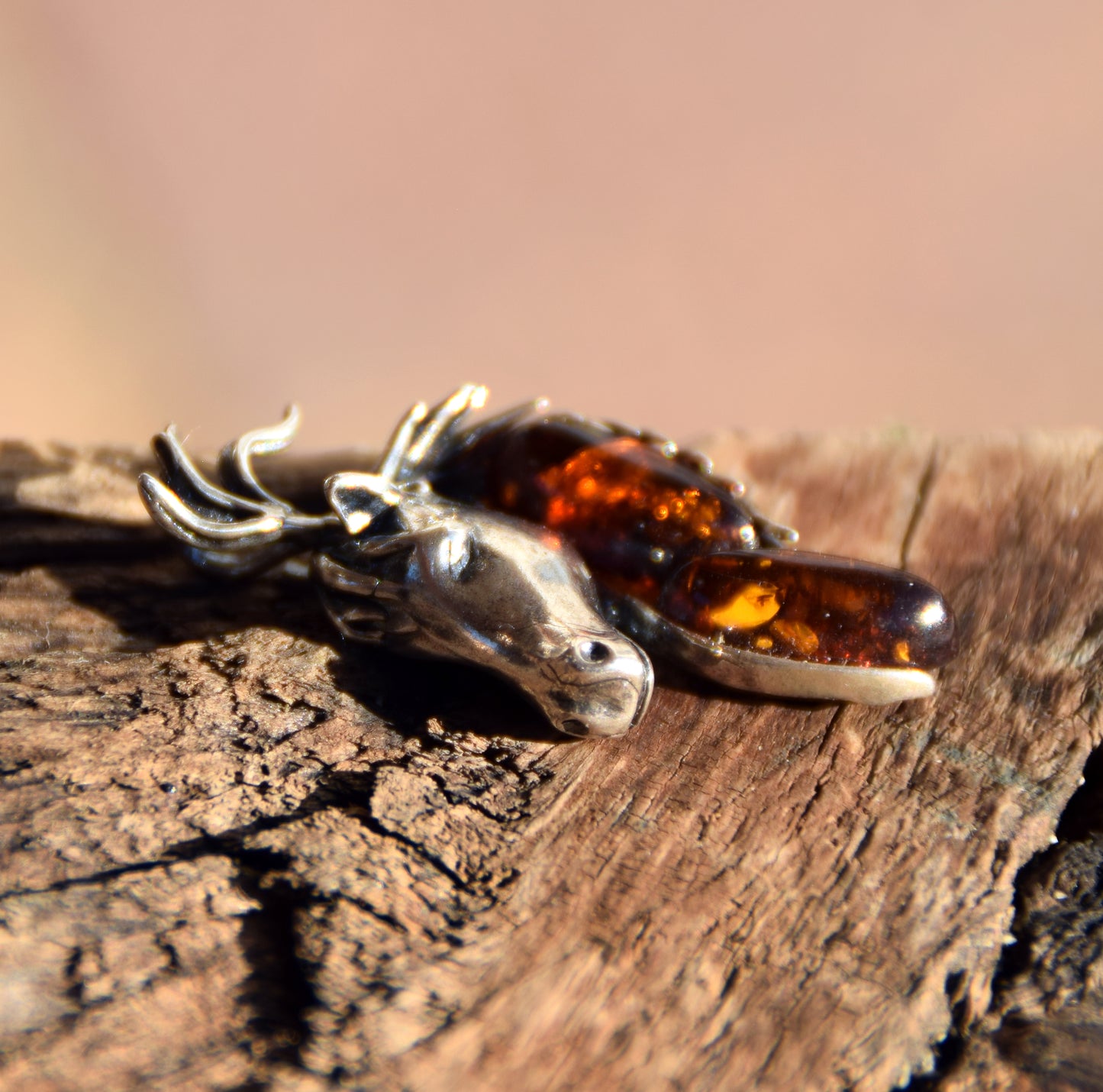 Cognac-colored natural amber and 925 sterling silver horse-shaped pendant, MJ Baltica, BW327