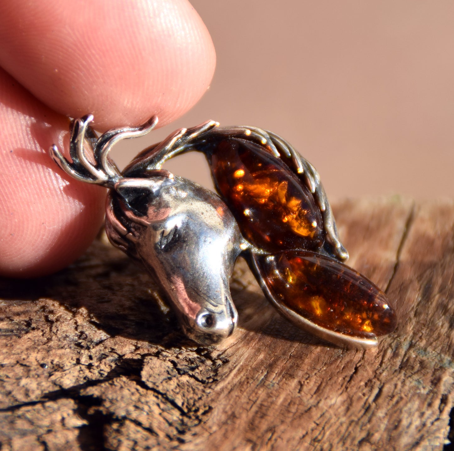 Cognac-colored natural amber and 925 sterling silver horse-shaped pendant, MJ Baltica, BW327