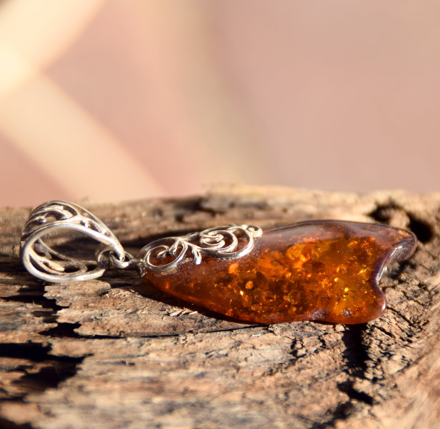 Statement pendant with a large irregular Baltic Amber gemstone in Sterling Silver 925, MJ Baltica, BW331