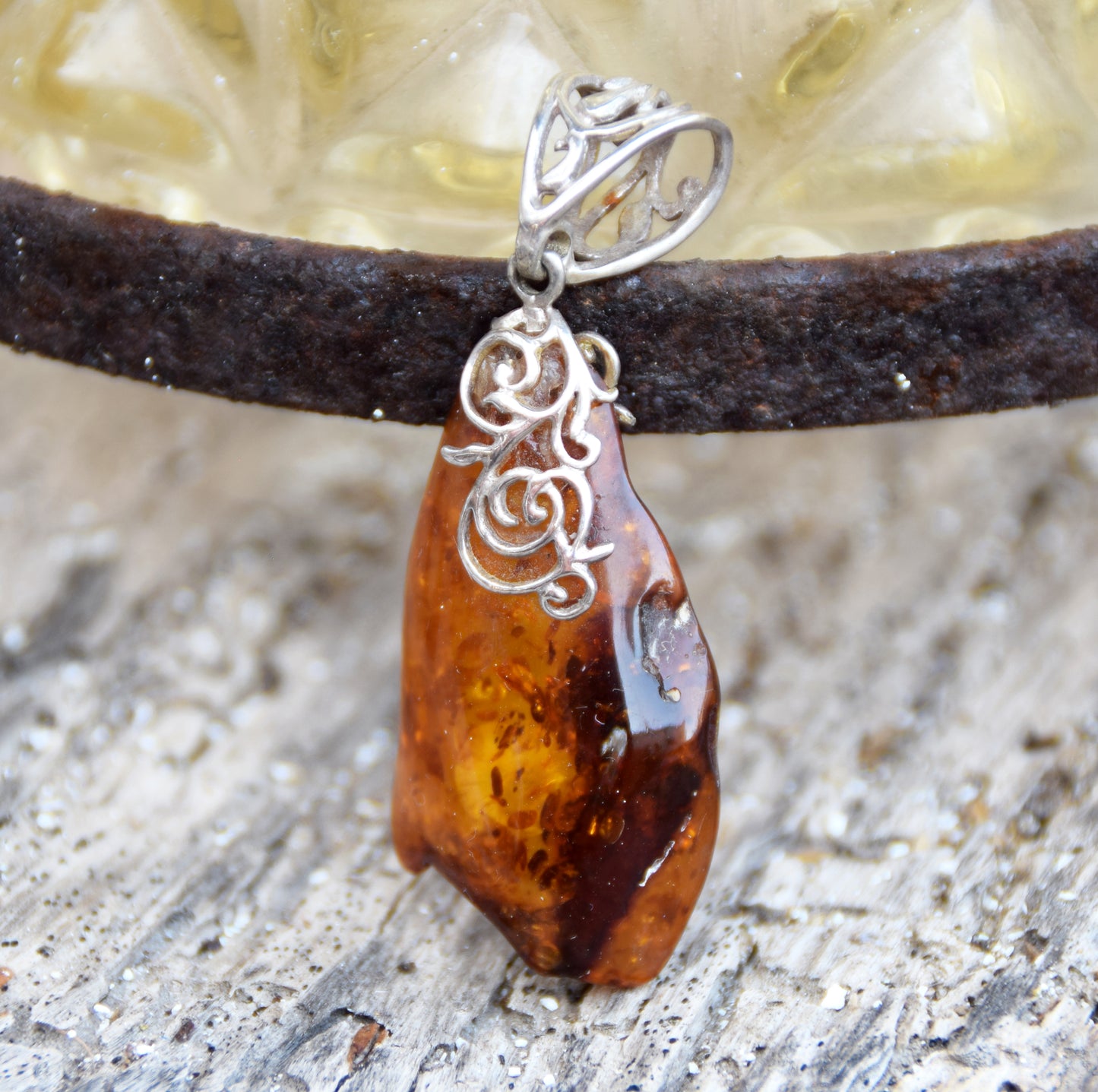 Statement pendant with a large irregular Baltic Amber gemstone in Sterling Silver 925, MJ Baltica, BW331