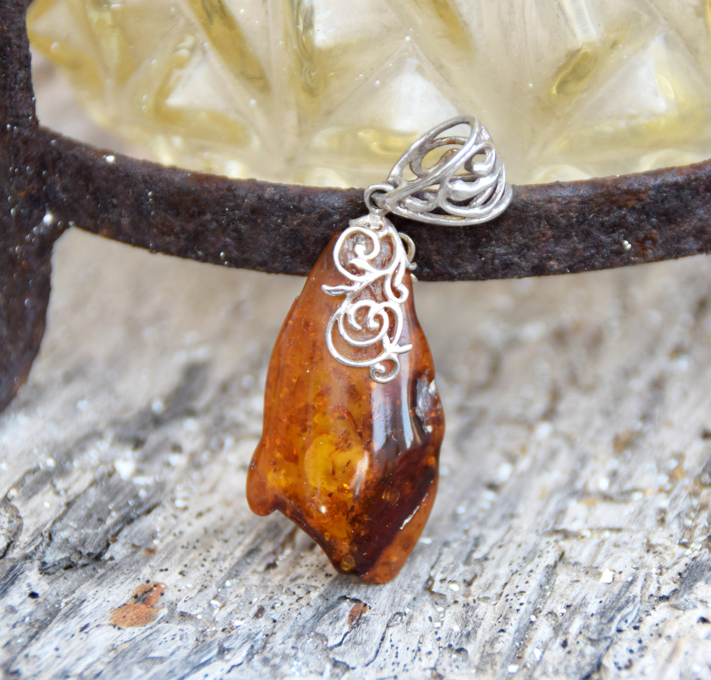 Statement pendant with a large irregular Baltic Amber gemstone in Sterling Silver 925, MJ Baltica, BW331