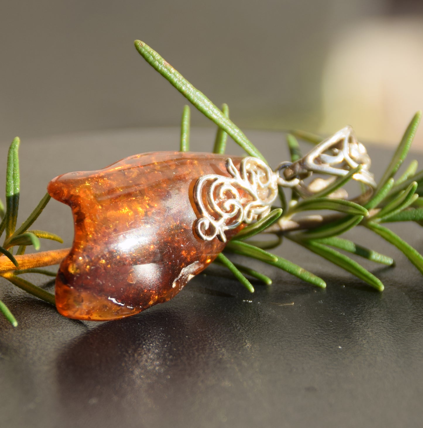 Statement pendant with a large irregular Baltic Amber gemstone in Sterling Silver 925, MJ Baltica, BW331