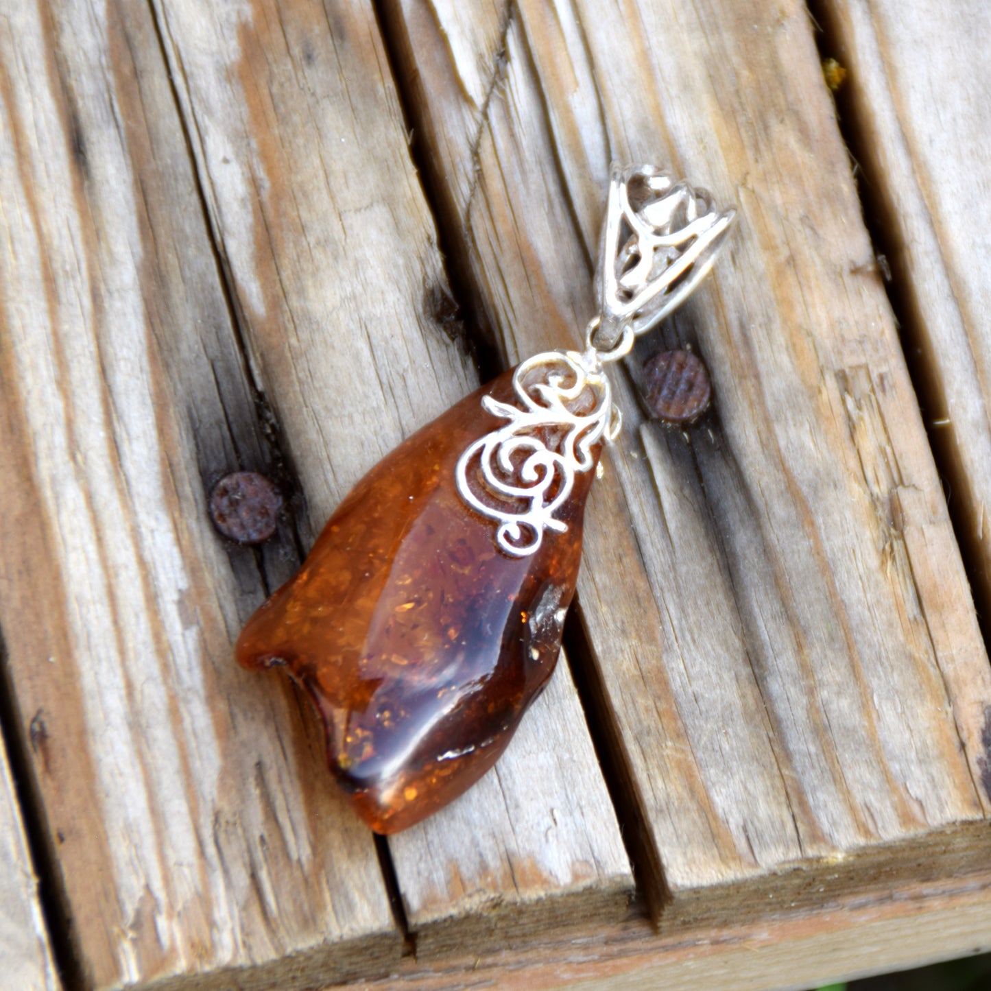 Statement pendant with a large irregular Baltic Amber gemstone in Sterling Silver 925, MJ Baltica, BW331