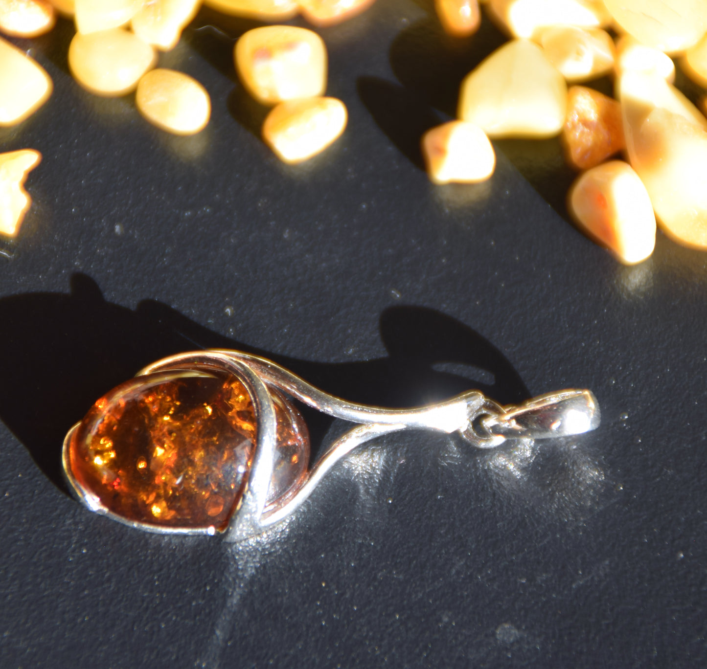Elegant oval pendant in cognac-colored natural amber and 925 sterling silver, MJ Baltica, BW338