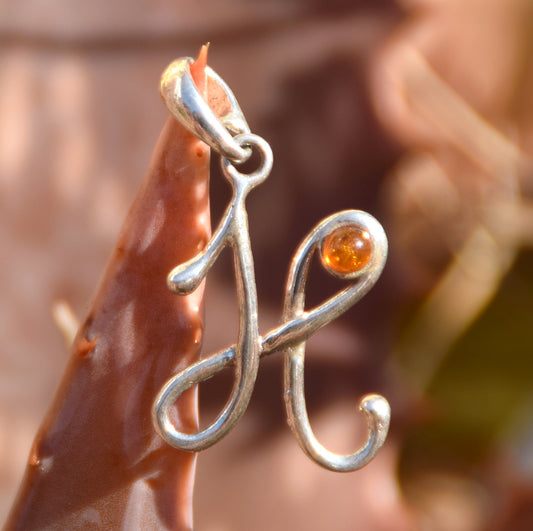 MJ Baltica, pendant, natural Baltic amber, 925 silver, H, letter, initial, cursive BWLH