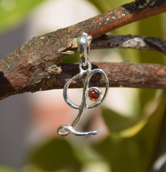 MJ Baltica, ciondolo, Ambra naturale Baltica, Argento 925, L, iniziale, lettera, corsivo BWLL