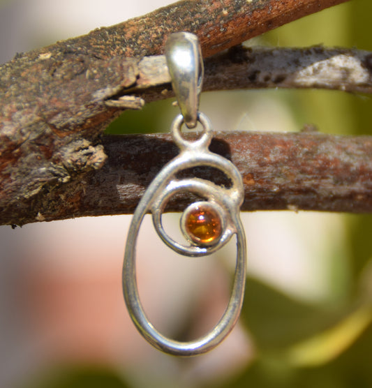 MJ Baltica, ciondolo, Ambra naturale Baltica, Argento 925, O, lettera, iniziale, corsivo, BWLO