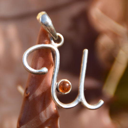 MJ Baltica, ciondolo,Ambra naturale Baltica, Argento 925, U, lettera, iniziale, corsivo, BWLU