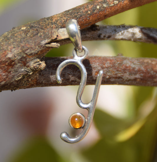 MJ Baltica, pendant, natural Baltic amber, 925 silver, Y, letter, initial, cursive, BWLY