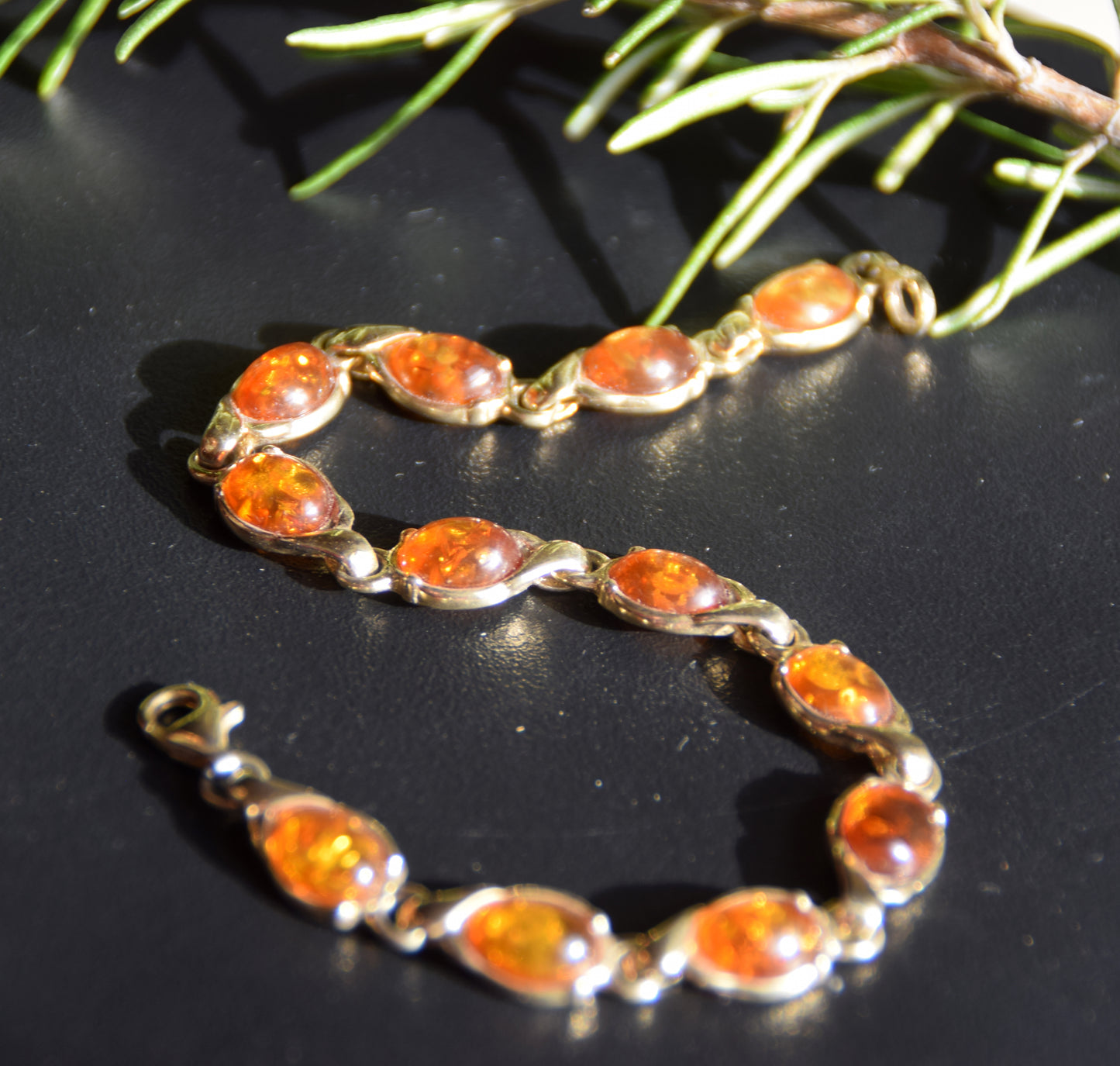 Elegant chain bracelet with natural cognac amber and 18k gold-plated 925 Sterling Silver, MJ Baltica, BZB009