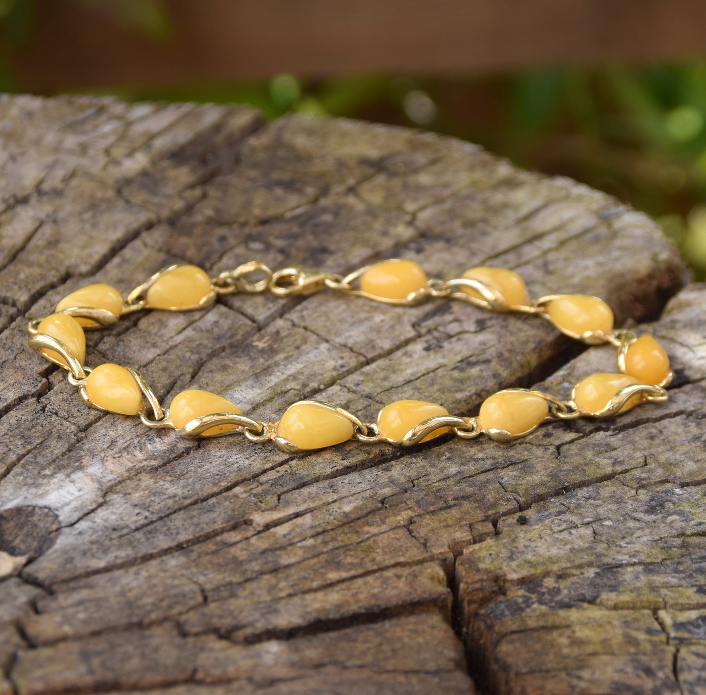 Elegant bracelet with imperial natural Amber droplets and 18k gold-plated 925 sterling silver, MJ Baltica, BZB025