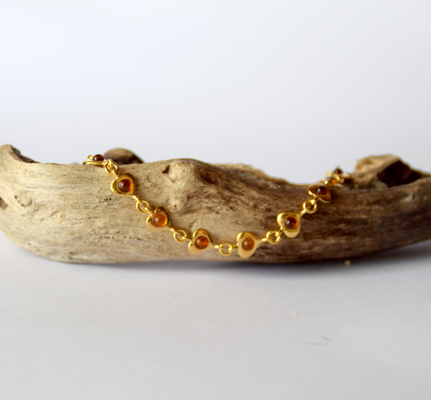 MJ Baltica, bracelet, natural Baltic Amber, 925 Silver, 14k Gold plated, elegant, luminous, hearts, refined, BZB033