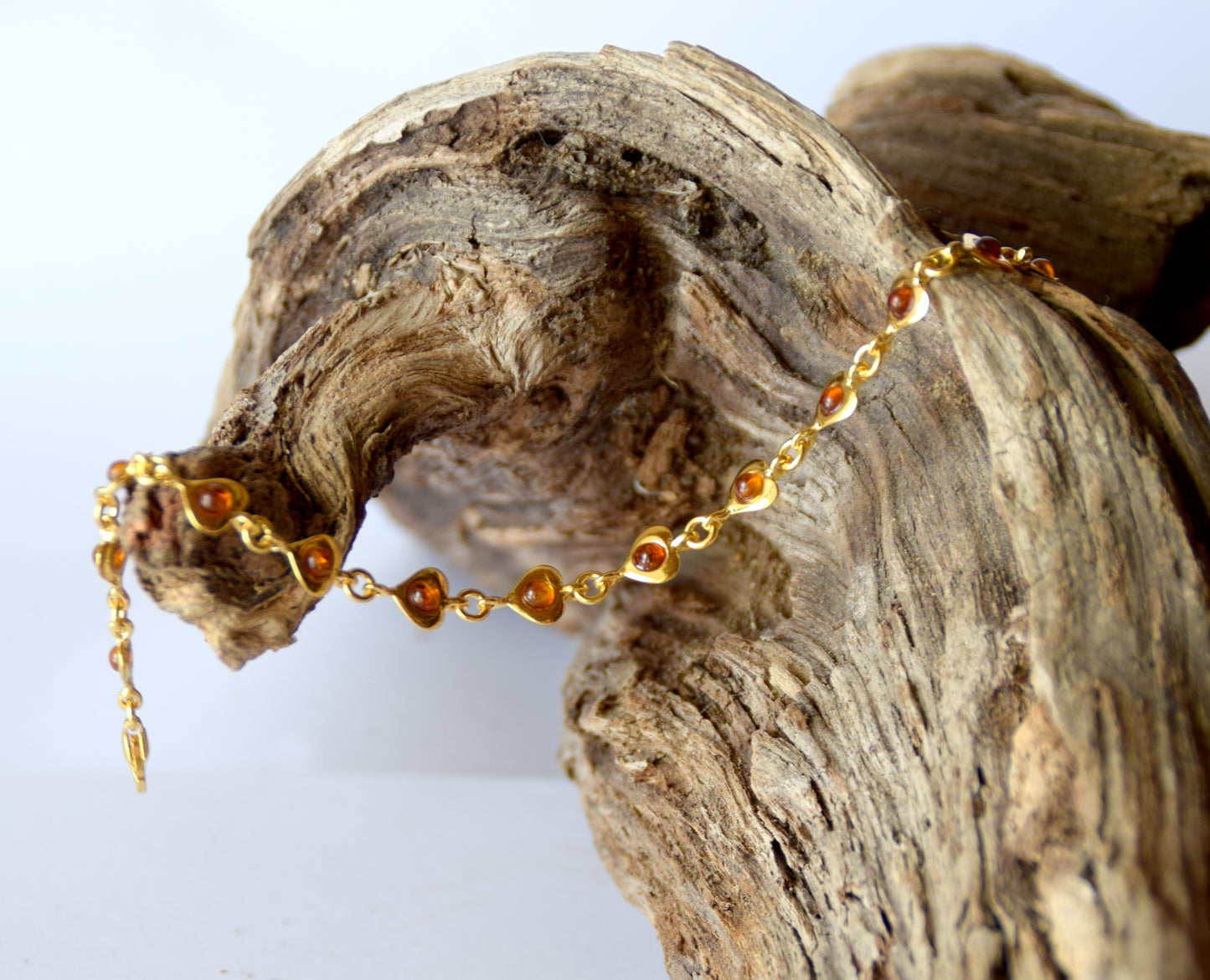 MJ Baltica, bracelet, natural Baltic Amber, 925 Silver, 14k Gold plated, elegant, luminous, hearts, refined, BZB033