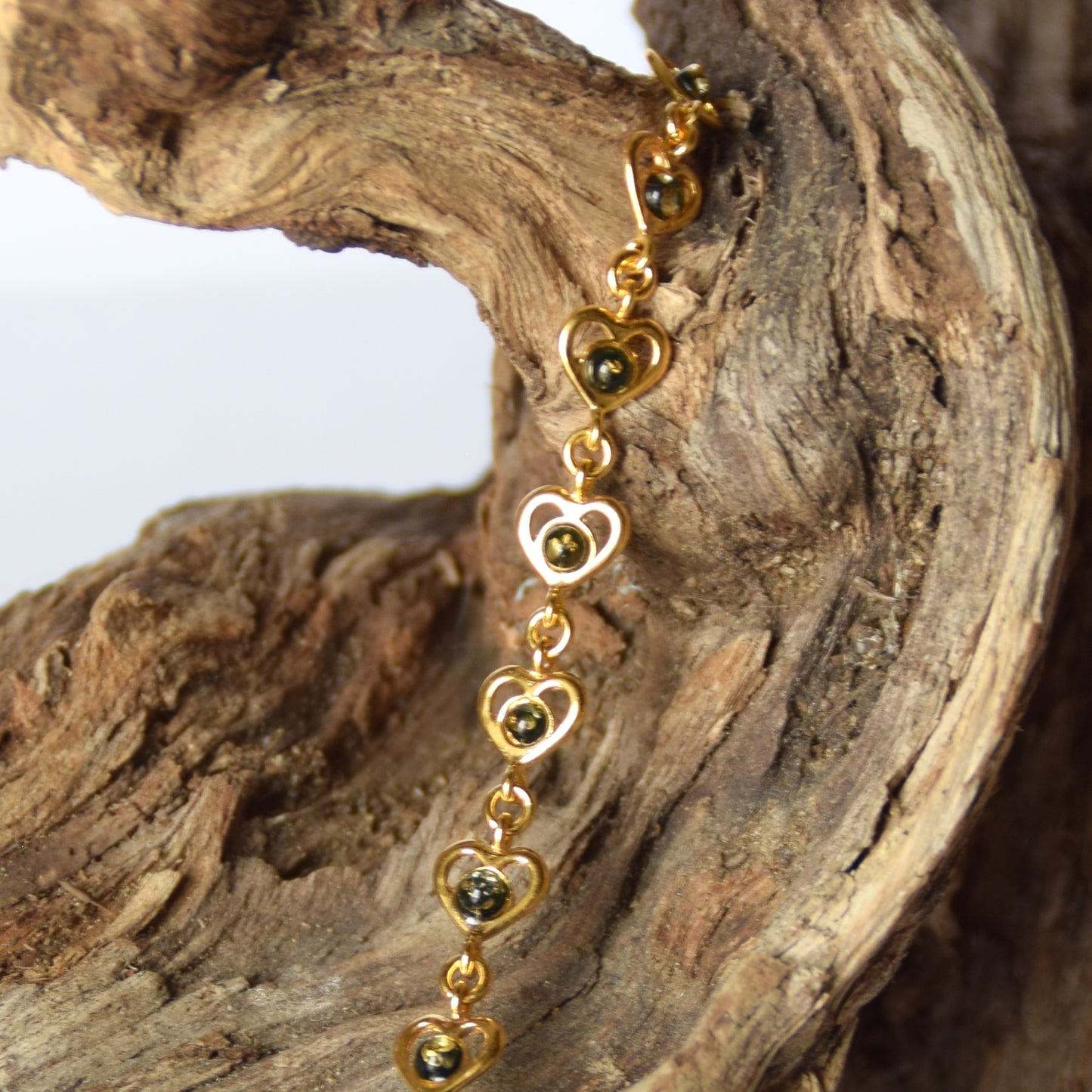 MJ Baltica, bracelet, natural Baltic Amber, 925 Silver, 14k Gold plated, green, hearts, BZB043