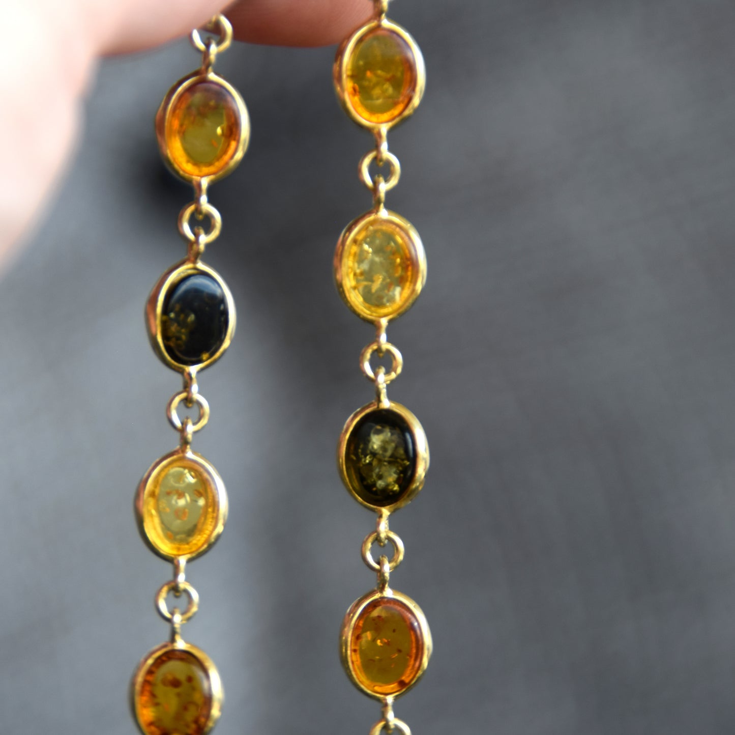 Elegant bracelet in natural amber of various shades and 18k gold-plated silver, MJ Baltica, BZB050