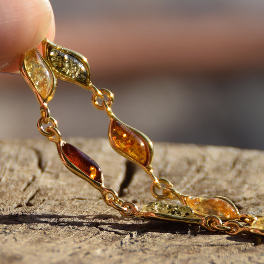 Linear adjustable bracelet with natural Amber of various shades and 18k Gold plated Silver, MJ Baltica, BZB055