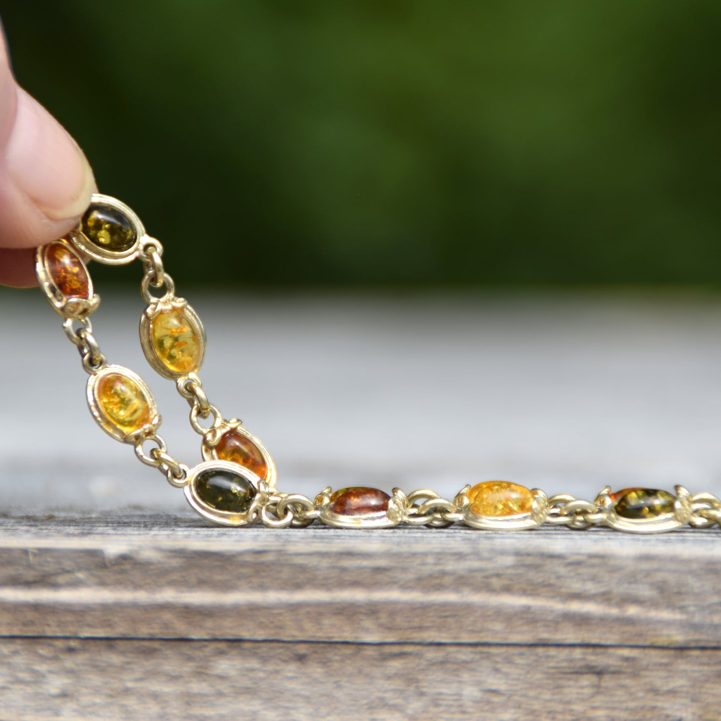 Delicate vintage-style bracelet with natural Amber in various shades and 18k Gold-plated Silver, MJ Baltica, BZB057