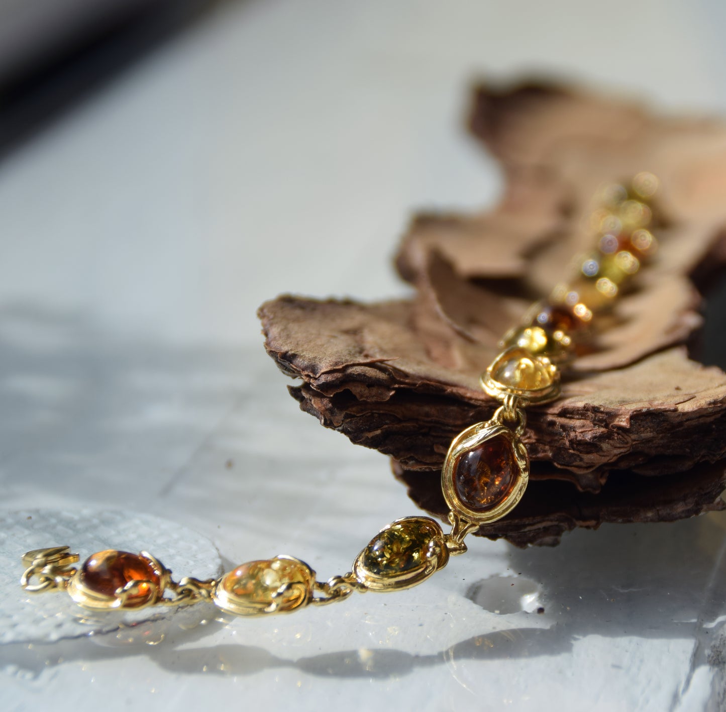 Elegant vintage-style bracelet with natural Amber of various shades and 18k Gold-plated 925 Sterling Silver, MJ Baltica, BZB059