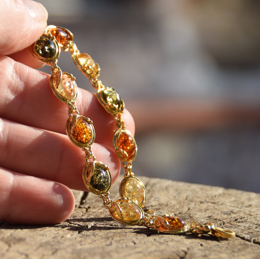 Elegant vintage-style bracelet with natural Amber of various shades and 18k Gold-plated 925 Sterling Silver, MJ Baltica, BZB059