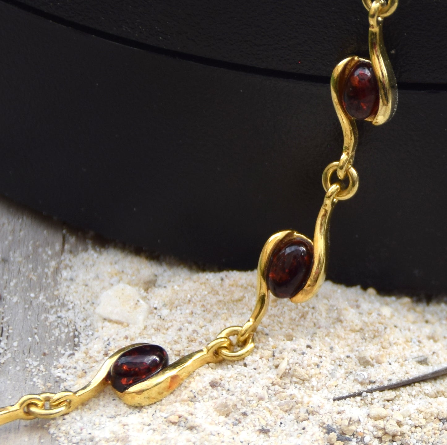 Bracciale lineare con Ambra naturale marrone scura e argento 925 placcato in Oro 18k, MJ Baltica, BZB029 (Copia)