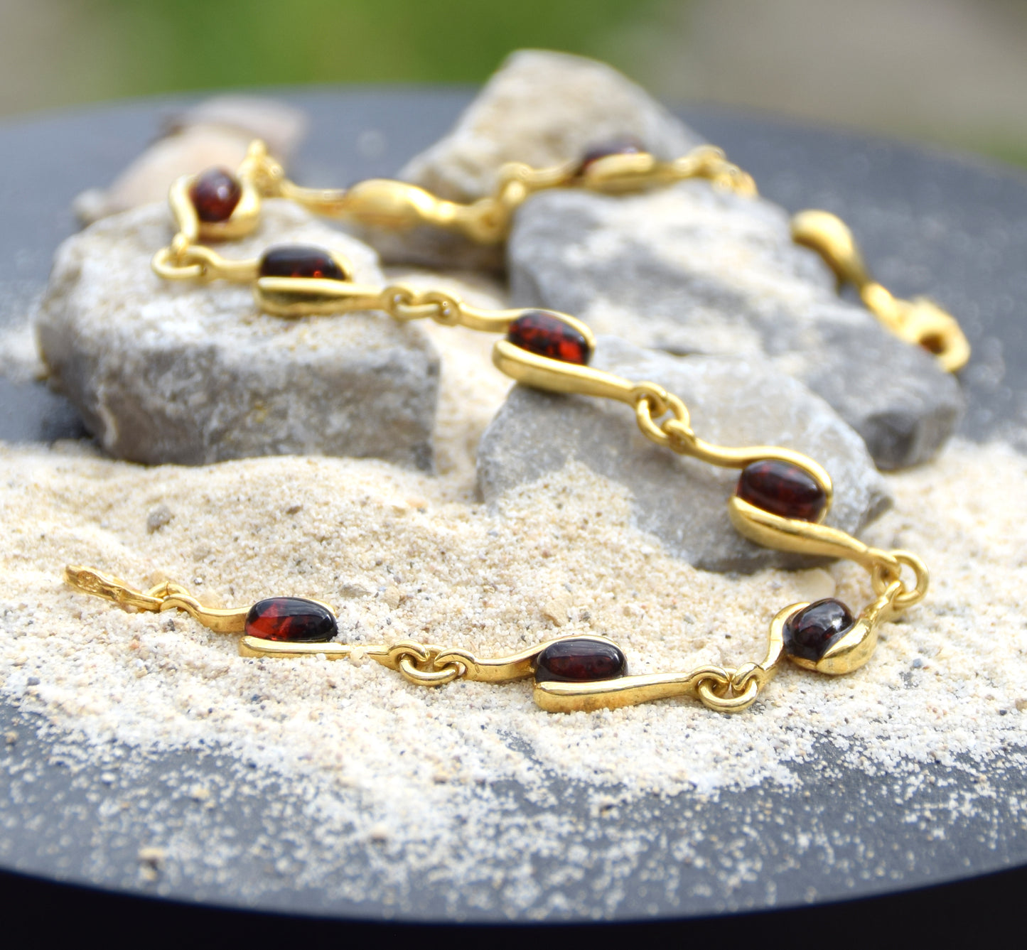 Bracciale lineare con Ambra naturale marrone scura e argento 925 placcato in Oro 18k, MJ Baltica, BZB029 (Copia)