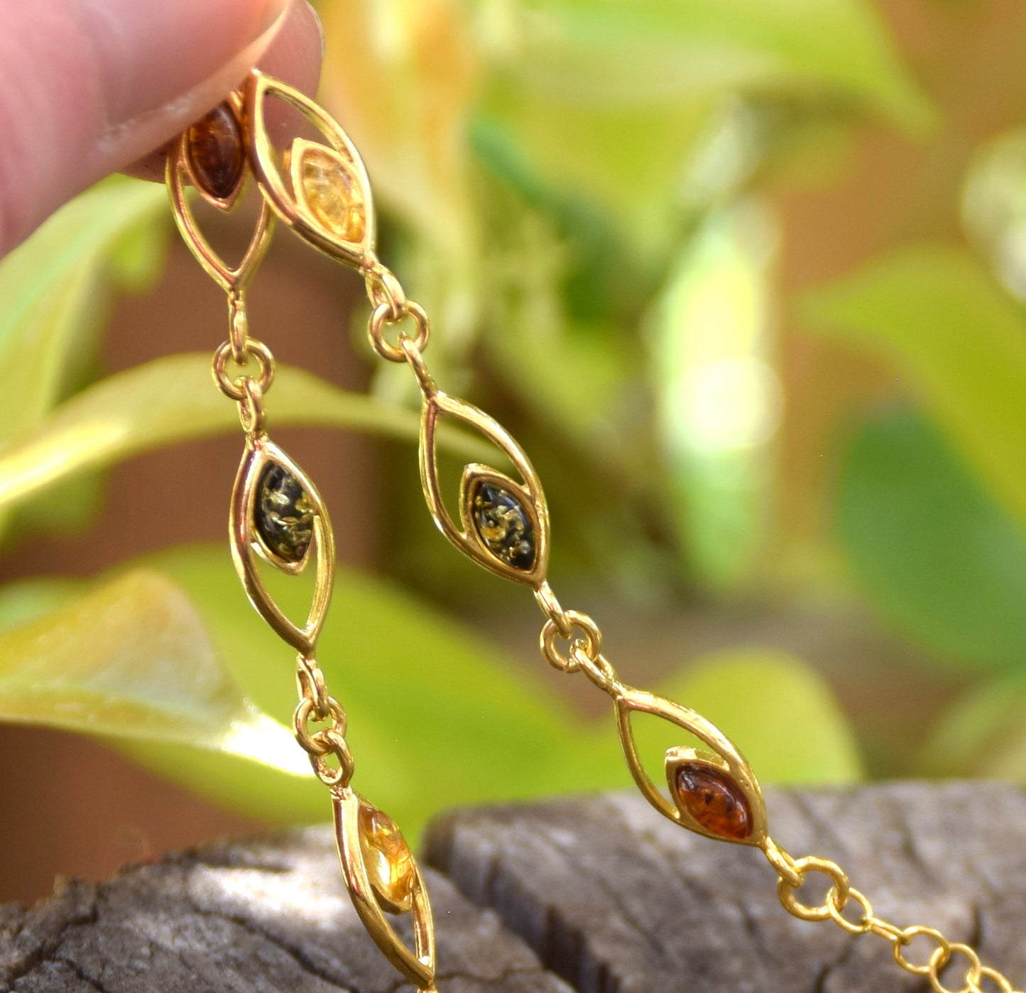 Elegante bracciale in Ambra naturale di varie tonalità in Argento placcato in Oro 18k, MJ Baltica, BZB073