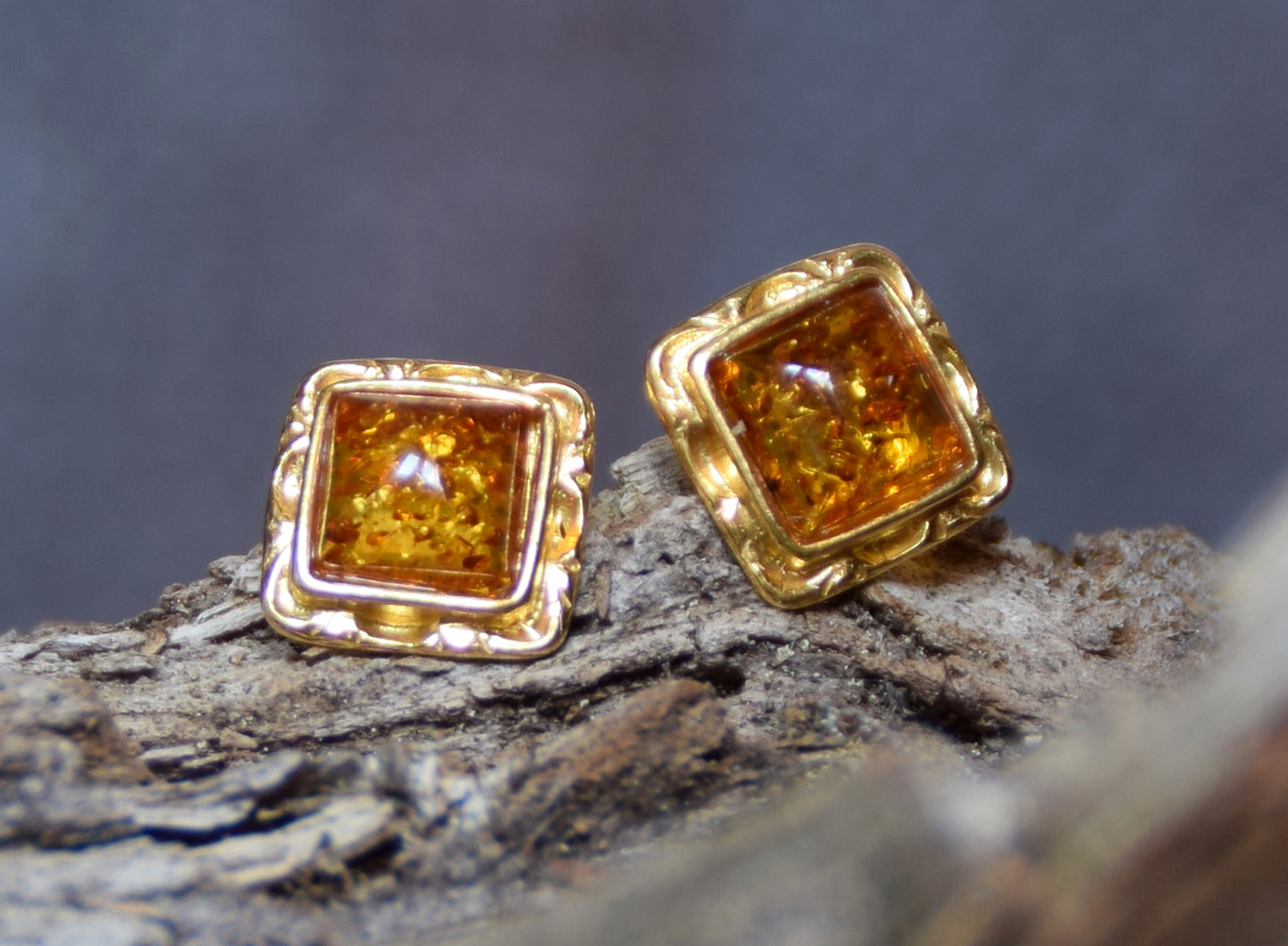 MJ Baltica, earrings, lobe, natural Baltic Amber, Silver, 14k Gold plated, rhombus BZK006