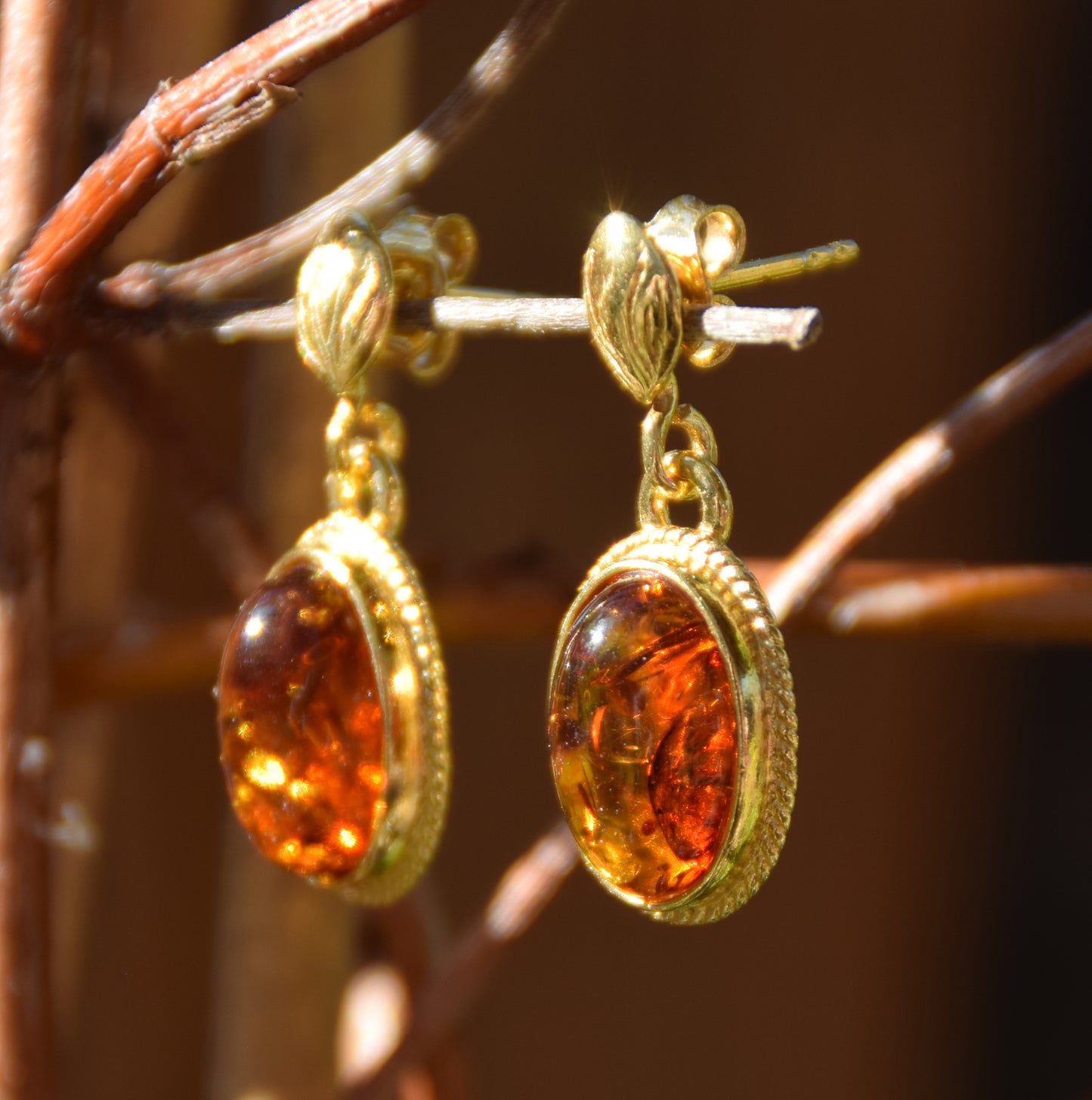Vintage-style earrings with natural cognac amber and 14k gold-plated 925 sterling silver, MJ Baltica, BZK016