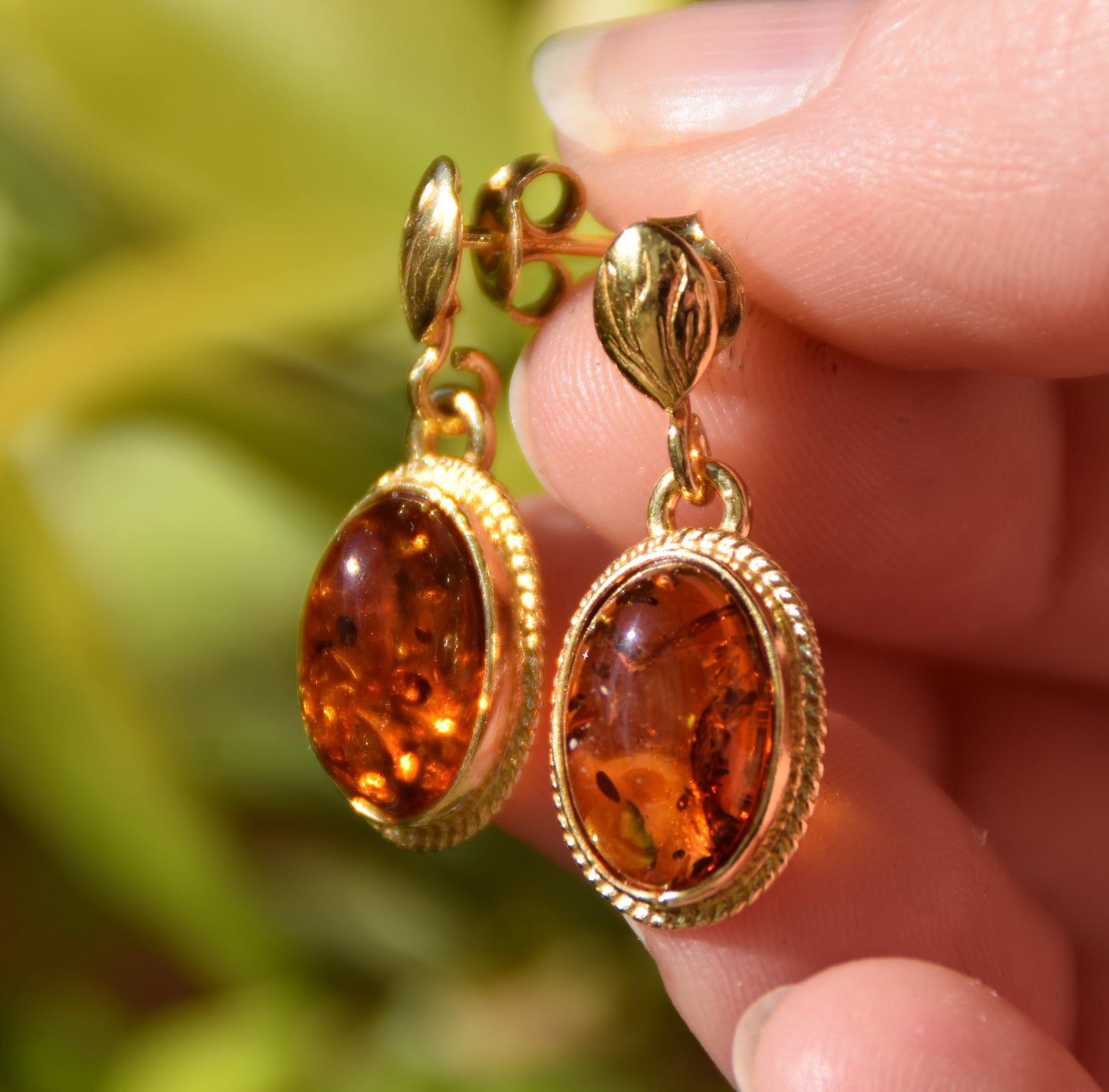 Vintage-style earrings with natural cognac amber and 14k gold-plated 925 sterling silver, MJ Baltica, BZK016