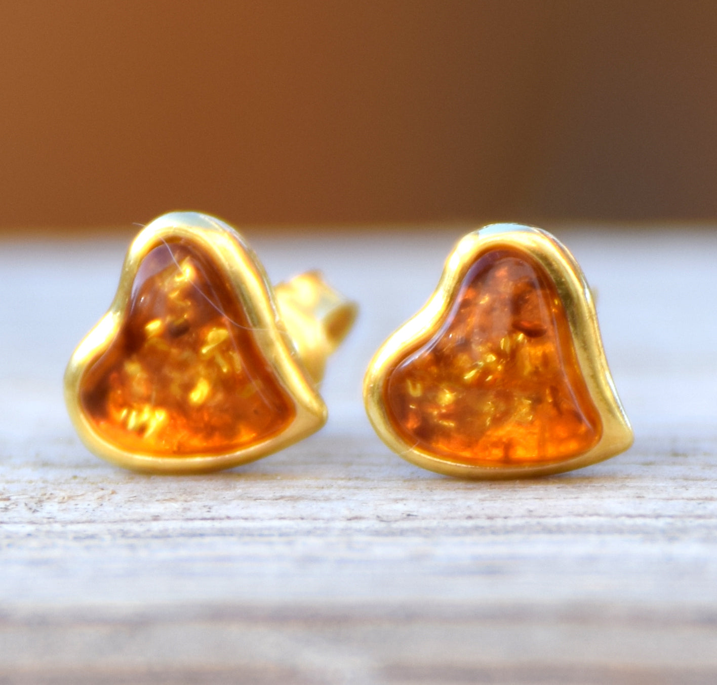 Romantic heart-shaped earrings with natural cognac amber and 18k gold-plated 925 Sterling Silver, MJ Baltica, BZK029