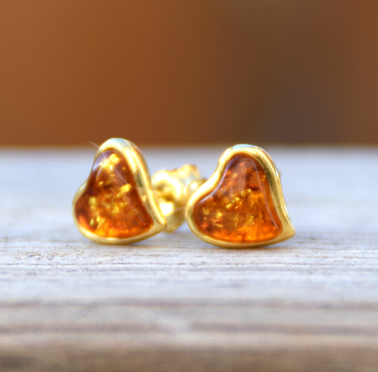 Romantic heart-shaped earrings with natural cognac amber and 18k gold-plated 925 Sterling Silver, MJ Baltica, BZK029