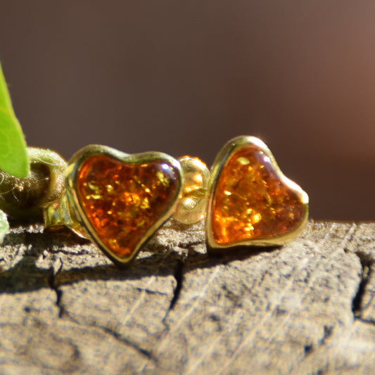 Romantic heart-shaped earrings with natural cognac amber and 18k gold-plated 925 Sterling Silver, MJ Baltica, BZK029