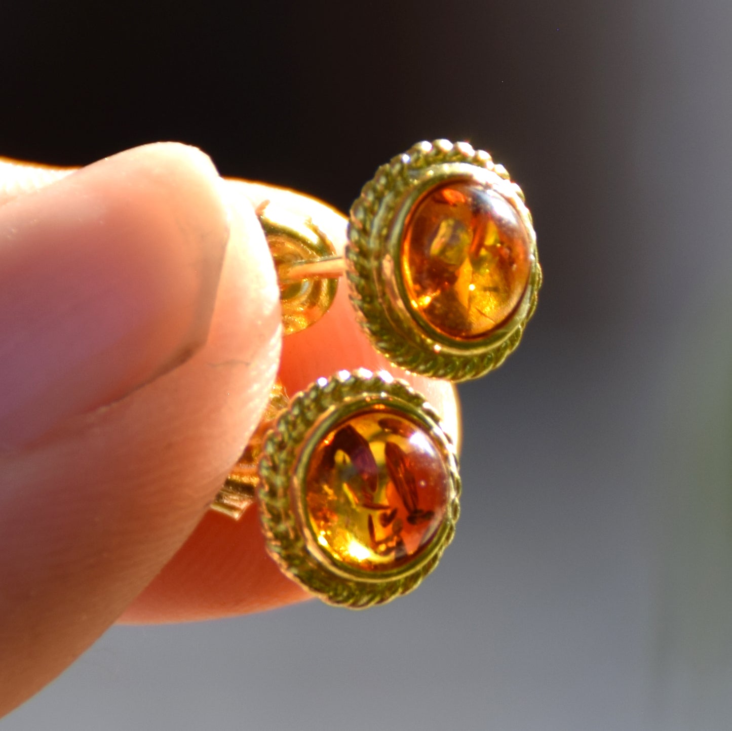 Classic round earrings with natural cognac amber and 18k gold-plated 925 silver, MJ Baltica, BZK034