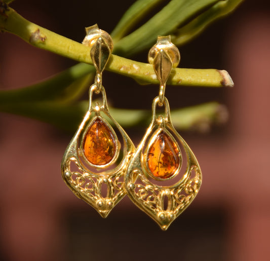 Oriental style earrings with filigree, made of cognac natural amber and 18k gold-plated 925 Sterling Silver, MJ Baltica, BZK052