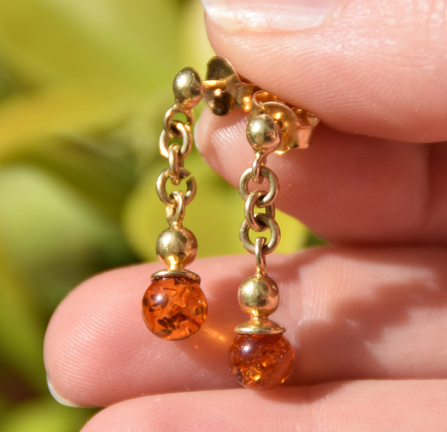 MJ Baltica, orecchini, Ambra naturale Baltica, Argento 925, placcato in Oro 18k, sfera, leggera, delicata, BZK056