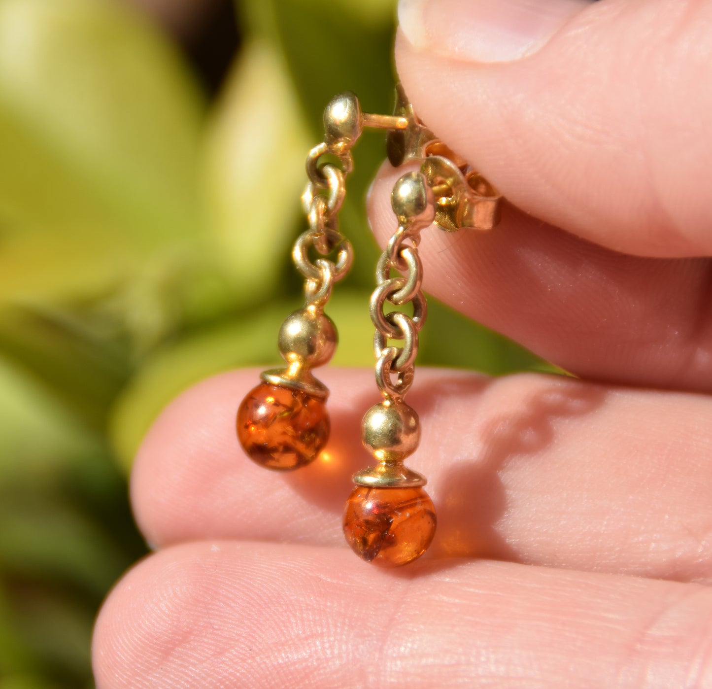 MJ Baltica, orecchini, Ambra naturale Baltica, Argento 925, placcato in Oro 18k, sfera, leggera, delicata, BZK056