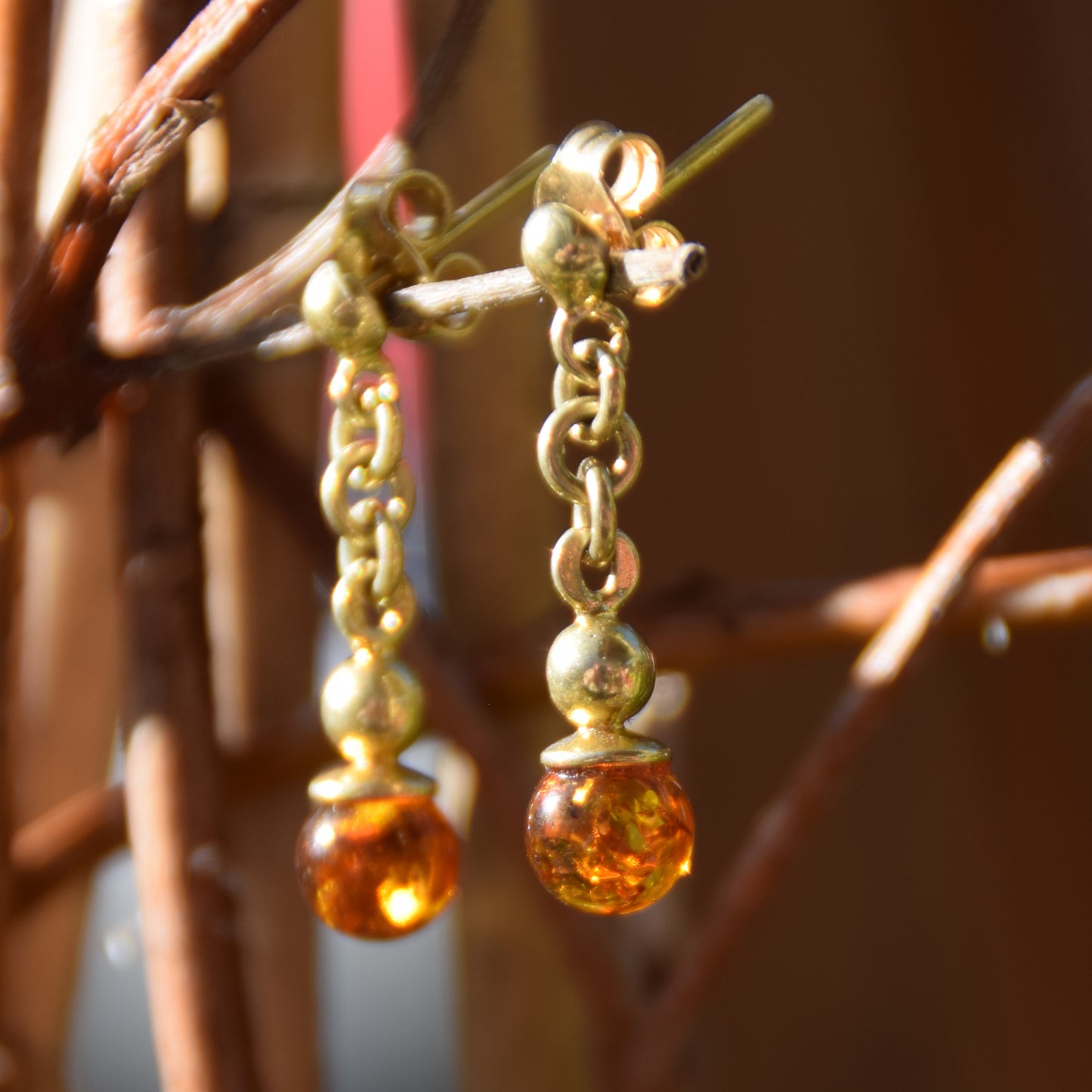 MJ Baltica, orecchini, Ambra naturale Baltica, Argento 925, placcato in Oro 18k, sfera, leggera, delicata, BZK056