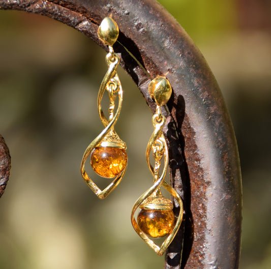 MJ Baltica, orecchini, Ambra naturale Baltica, Argento 925, placcato in Oro 18k, sfera, elegante, bellissimo, BZK060