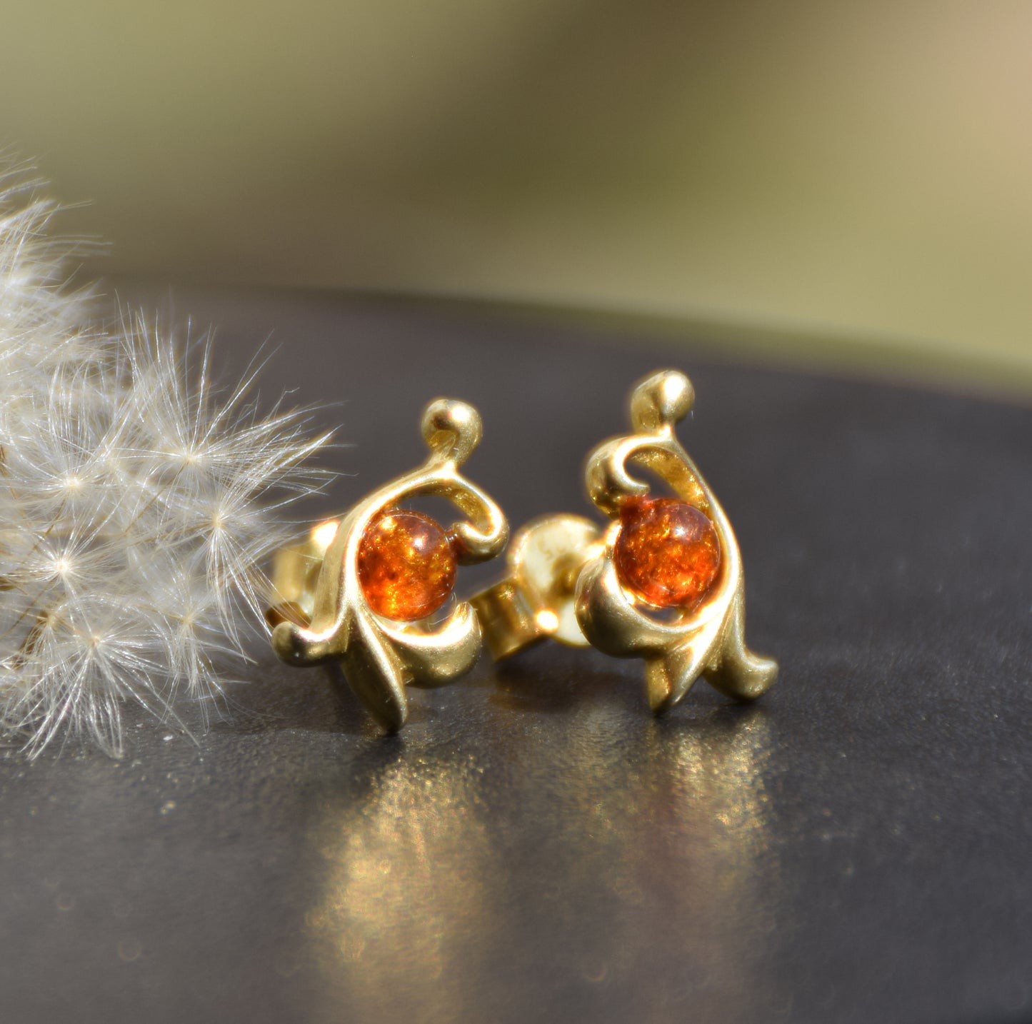 MJ Baltica, orecchini, Ambra naturale Baltica, Argento 925, placcato in Oro 18k, decoro, unico, elelgante, BZK071