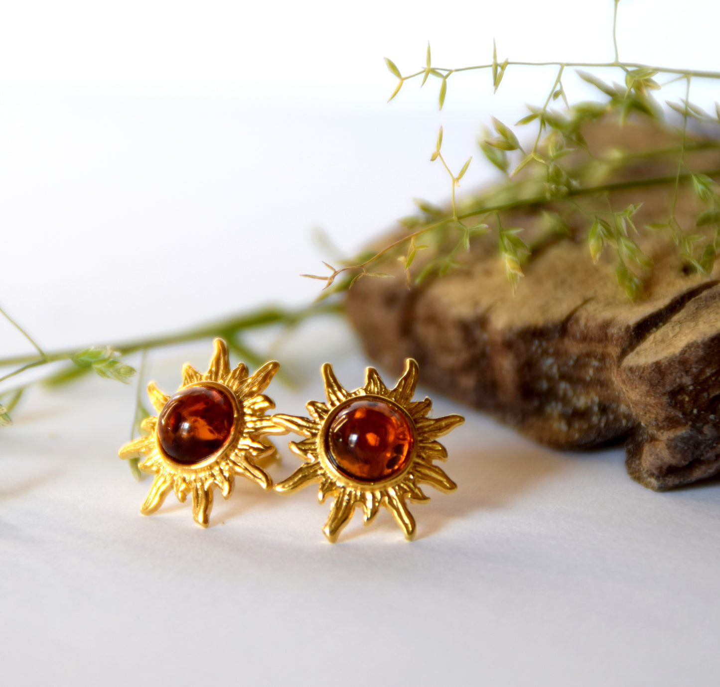 MJ Baltica, earrings, natural Baltic Amber, 925 Silver, 14k Gold plated, sun, lobe, luminous, BZK072