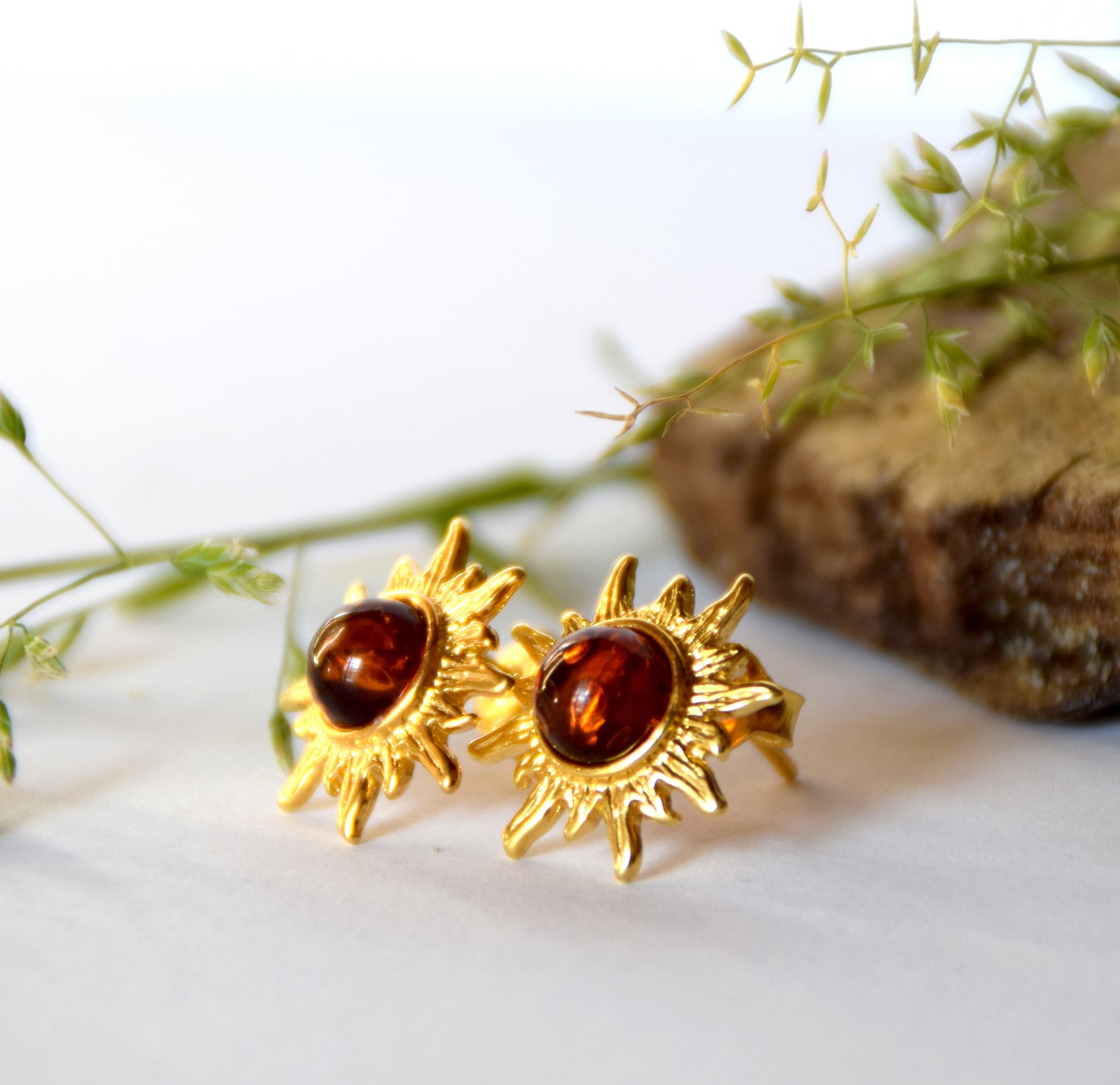 MJ Baltica, earrings, natural Baltic Amber, 925 Silver, 14k Gold plated, sun, lobe, luminous, BZK072