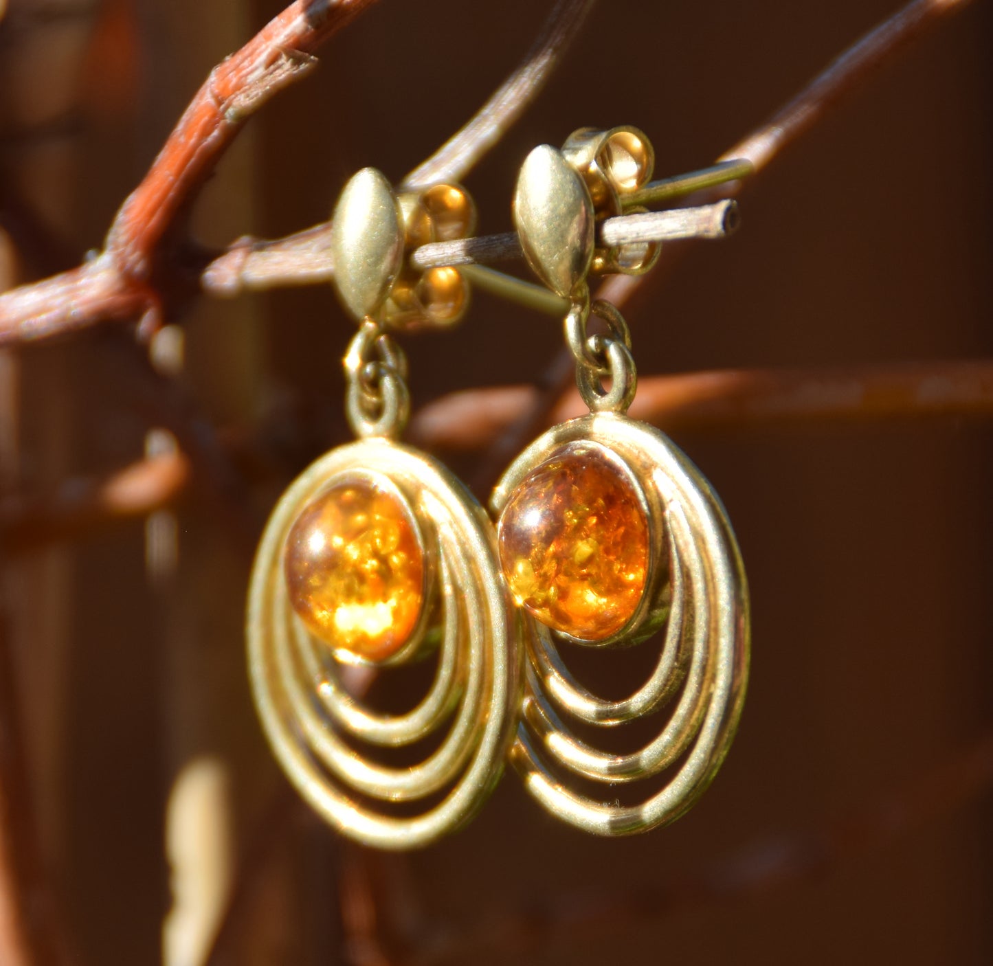 MJ Baltica, orecchini, Ambra naturale Baltica, Argento 925, placcato in Oro 18k, cerchio, ambra cognac, elegante, BZK092