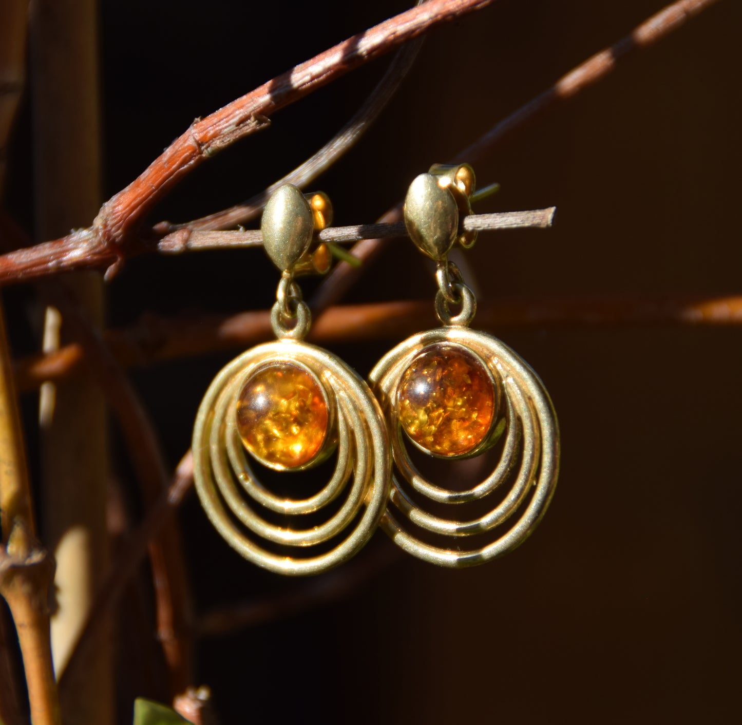 MJ Baltica, orecchini, Ambra naturale Baltica, Argento 925, placcato in Oro 18k, cerchio, ambra cognac, elegante, BZK092