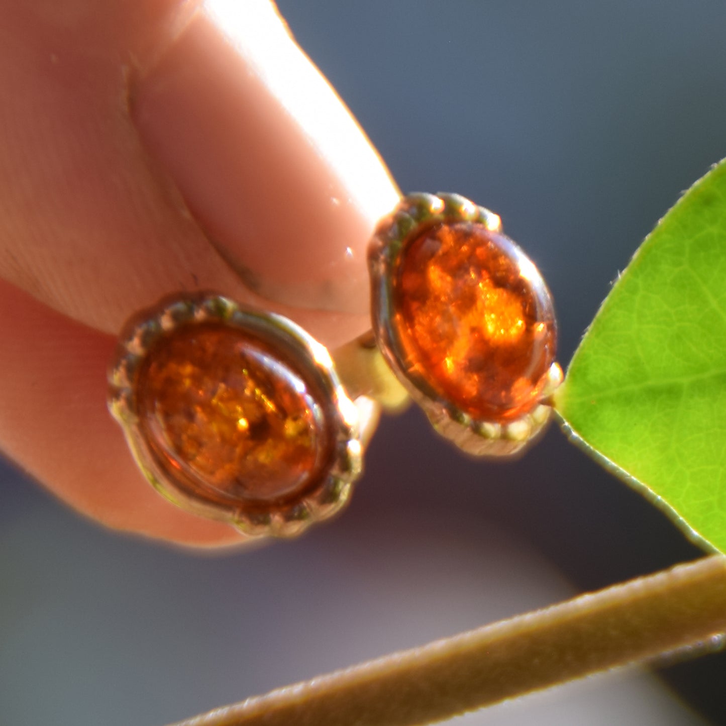 Victorian earrings with cognac-colored natural amber and 18k gold-plated 925 silver, MJ Baltica, BZK096