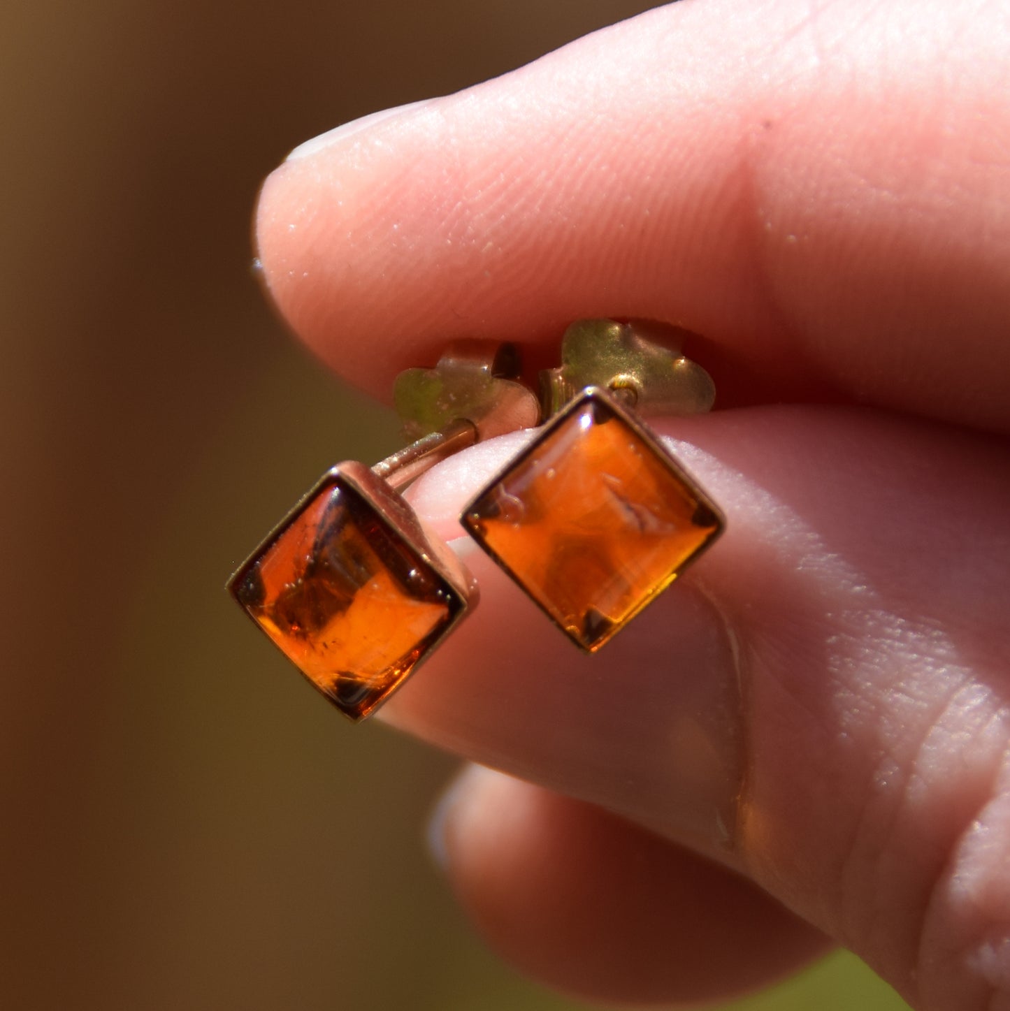 MJ Baltica, orecchini, Ambra naturale Baltica, Argento 925, placcato in Oro 18k, cognac, luminoso, rombo, artigianale, BZK097