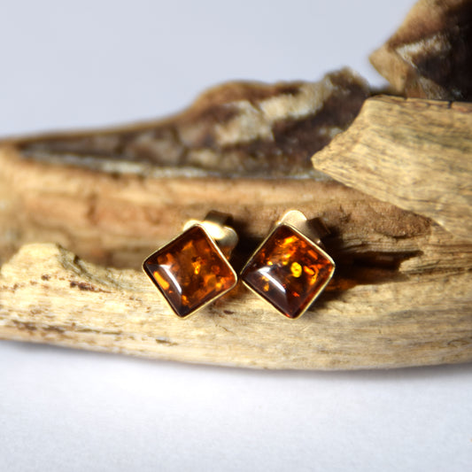 MJ Baltica, earrings, natural Baltic Amber, 925 Silver, 14k Gold plated, cognac, luminous, rhombus, handcrafted, BZK097